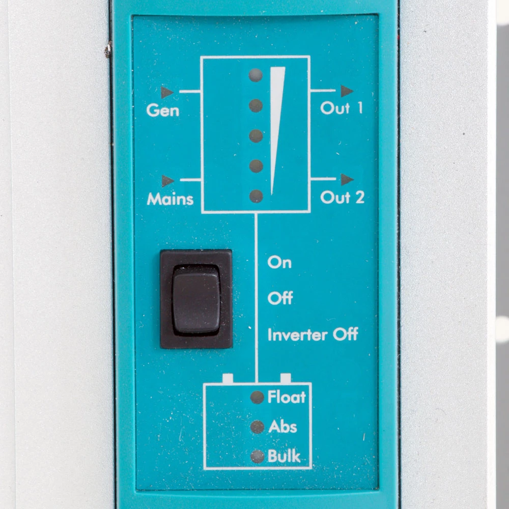 Mastervolt Mass Combi Pro 12/3000-150 Pure Sine Wave Inverter Charger 230v 3 Mastervolt Mass Combi Pro 12/3000-150 Pure Sine Wave Inverter Charger 230v - Image 3